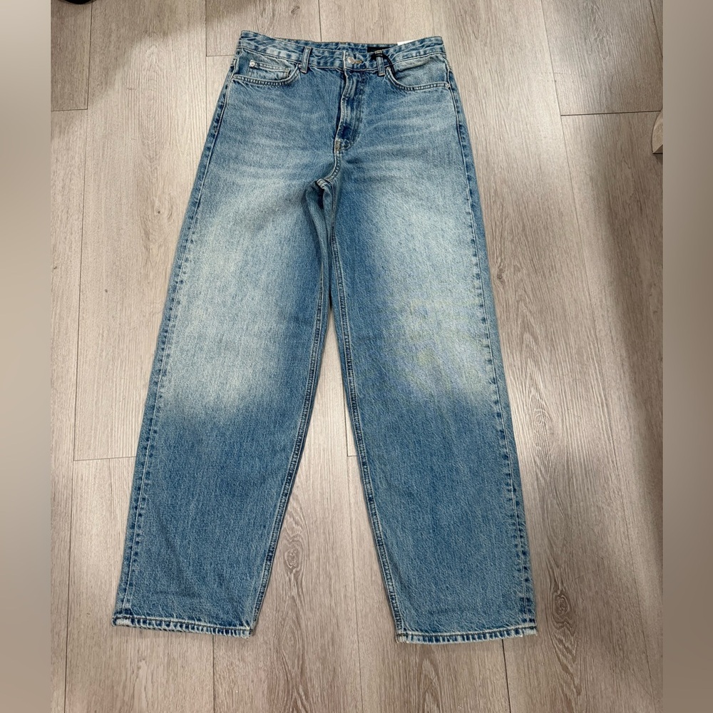 Stylish Zara Blue Denim Jeans baggy fit 
Size 4 brand new with tag